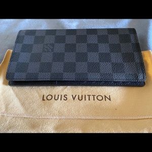 Louis Vuitton Damier Graphite Brazza Wallet